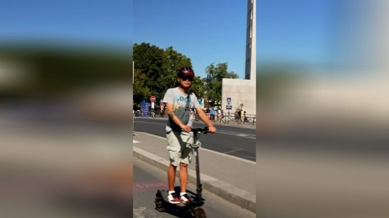 Casque obligatoire pour les utilisateurs de trottinettes en France, annonce le gouvernement.