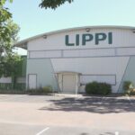 Fermeture d&rsquo;une entreprise locale : 50 emplois perdus et un village en émoi.
