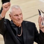 Décès de Don Nelson, joueur et entraîneur emblématique des Boston Celtics en NBA.