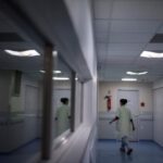 Un patient brûlé dans un incendie à l’hôpital du Mans décède des suites de ses blessures.