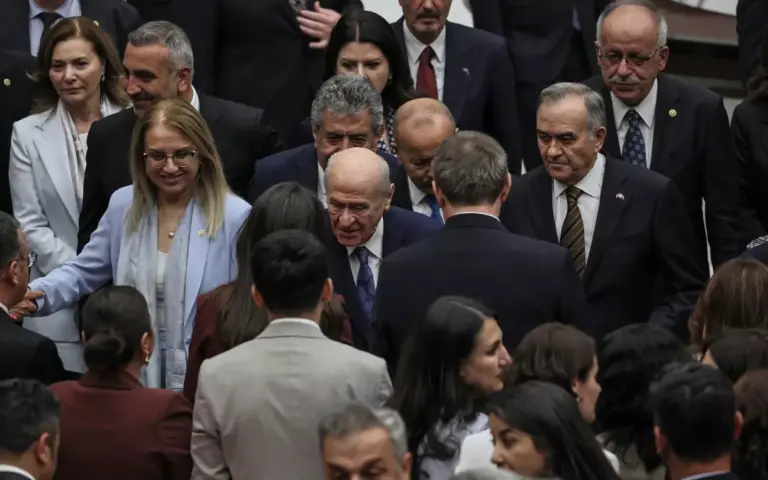Turquie : le Parlement adopte une loi sur la réintégration des anciens combattants du PKK