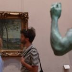 Lyon : Afflux de vacanciers dans les musées gratuits face à la canicule.