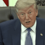 Trump relance la controverse sur les vaccins, suscitant des réactions dans le milieu médical.