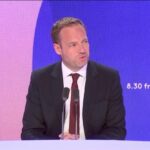 Jean-Didier Berger répond aux critiques sur l’absence de lunettes pour l’éclipse.