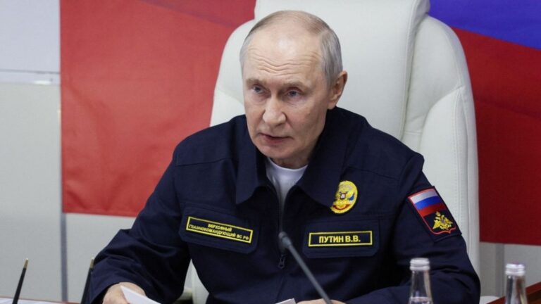Poutine menace de saisir des navires occidentaux après l’arraisonnement de la flotte fantôme russe.