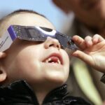Que faire des lunettes d&rsquo;éclipse solaire : réutilisation, recyclage ou mise au rebut ?