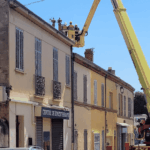 Évacuation de 20 personnes après l&rsquo;effondrement partiel d&rsquo;un immeuble à Marseille, travaux non autorisés.