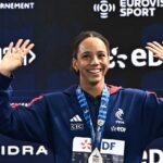 Mary-Ambre Moluh, nouvelle figure du dos en natation européenne, émerge rapidement en France.
