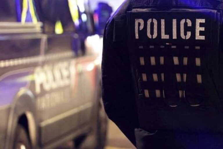 Manifestation pour soutenir Nisrine, mère de 6 enfants, après sa libération du centre de rétention.