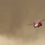 Incendies dans les Landes : un hélicoptère australien déployé pour les secours
