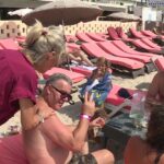 Plage en conflit : 330 transats réinstallés illégalement, tensions entre restaurateurs et État