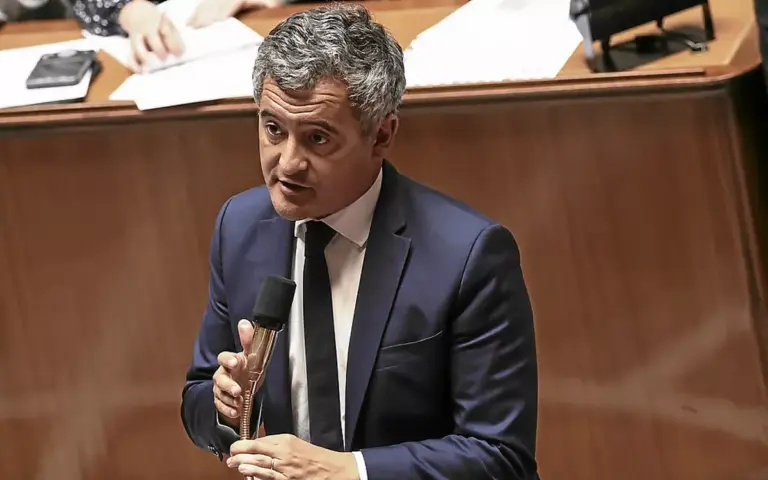 Gérald Darmanin exprime son soutien à Édouard Philippe pour la présidentielle.