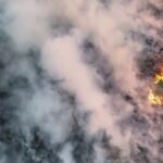 Incendies en France : les fumées menacent la santé publique selon les experts.