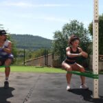Sandra, 57 ans, championne du monde de Spartan Race, s&rsquo;inspire des entraînements militaires.
