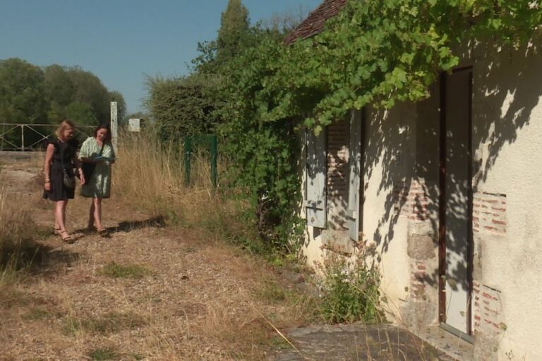 Enchères de maisons à partir de 80 000 euros pour stabiliser les finances publiques.