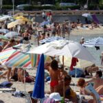 Côte d&rsquo;Azur : les canicules répétées poussent les habitants à rester chez eux.
