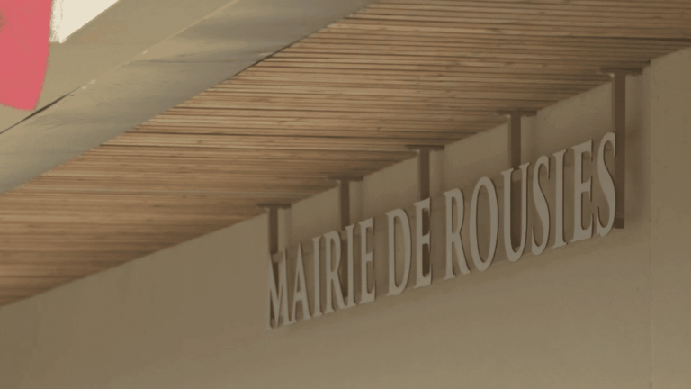 Fissures et chaleur : la mairie de Rousies face à un chantier de 3 millions d’euros en difficulté