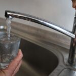 Interdiction de la consommation d&rsquo;eau du robinet dans trois communes de Savoie en raison d&rsquo;uranium élevé.