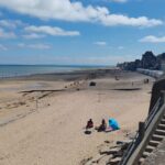 Plages du Calvados interdites à la baignade suite aux pluies orageuses récentes.