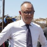 Édouard Philippe invite Jean-Luc Mélenchon à Mayotte sur la crise migratoire après ses critiques.