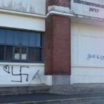 Fécamp : le maire dépose plainte après la découverte de croix gammées sur un bâtiment municipal