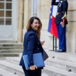 La ministre de la Formation professionnelle incite les entreprises à recruter des apprentis.