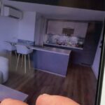 Un homme arnaque deux familles avec une fausse annonce de location d&rsquo;appartement à Paris.