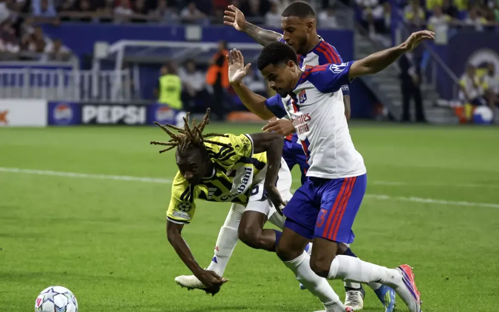 Lyon éliminé de la Ligue des champions après sa défaite contre Fenerbahçe à domicile.