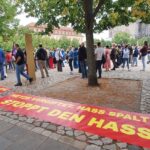 Allemagne : des patrons issus de l’immigration manifestent contre l’extrême droite.