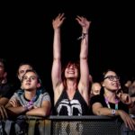La Génération Z en France trouve des réponses au mal-être adolescent dans la musique de The Cure.
