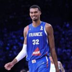 Victor Wembanyama et l’équipe de France de basket battent la Slovénie et avancent vers la Coupe du monde