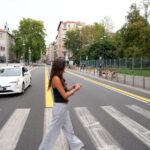 Italie : des amendes pour les piétons utilisant leur téléphone en marchant.