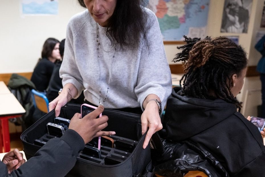 Interdiction des téléphones au lycée : un délai de plusieurs semaines annoncé pour sa mise en œuvre.