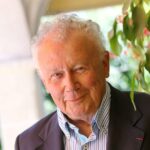 Obsèques de Philippe Bouvard : cérémonie en direct à Cannes, hommage à un pionnier de l&rsquo;impertinence