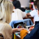 Des enfants de l’académie de Nantes reprennent l’école sans AESH, alerte un syndicat.