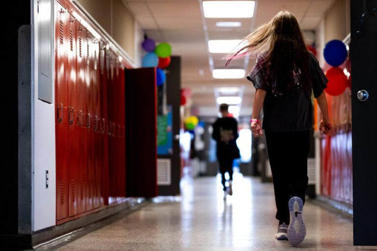 Professionnels en milieu scolaire : un exode constaté, pas une pénurie.