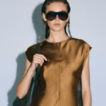 Satin et soie : distinctions essentielles dans l’industrie textile et leurs implications.