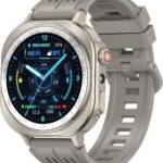 Soudorv présente une montre connectée militaire avec lampe LED, gris, pour les utilisateurs actifs.