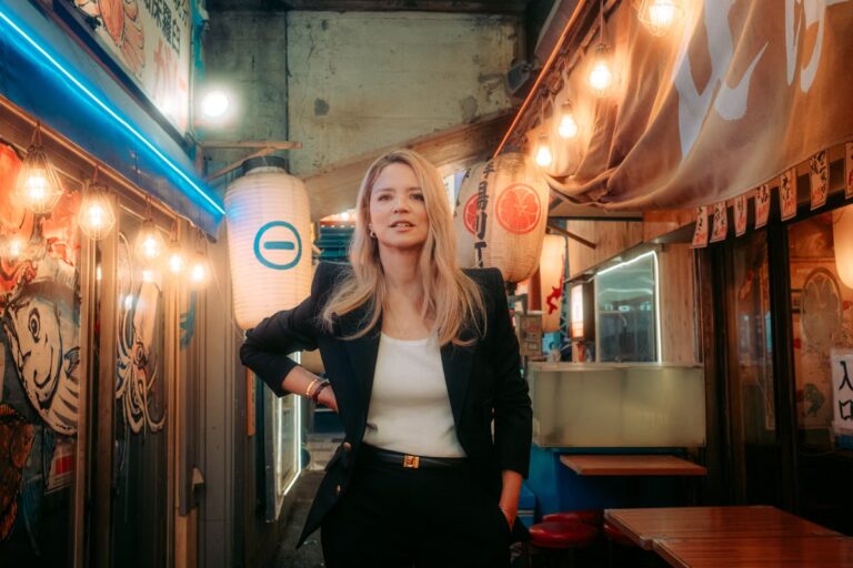 Virginie Efira évoque son prix à Cannes : « On a l’impression d’avoir ramené le trésor »