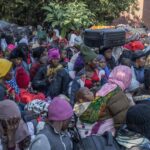 Violences dénoncées par Achille Mbembe : un constat alarmant sur la situation actuelle.