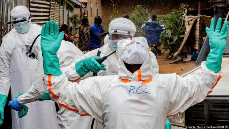 Bunia : Jean Kaseya évalue la riposte à l’épidémie d’Ebola en cours.