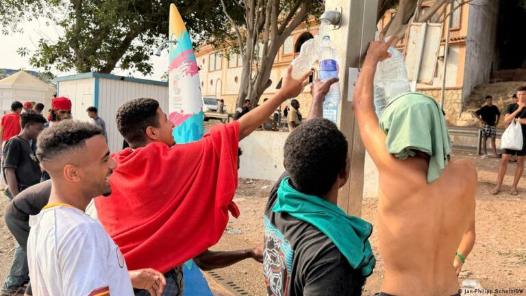 Un adolescent tente de franchir la frontière seul, suscitant des inquiétudes sécuritaires.
