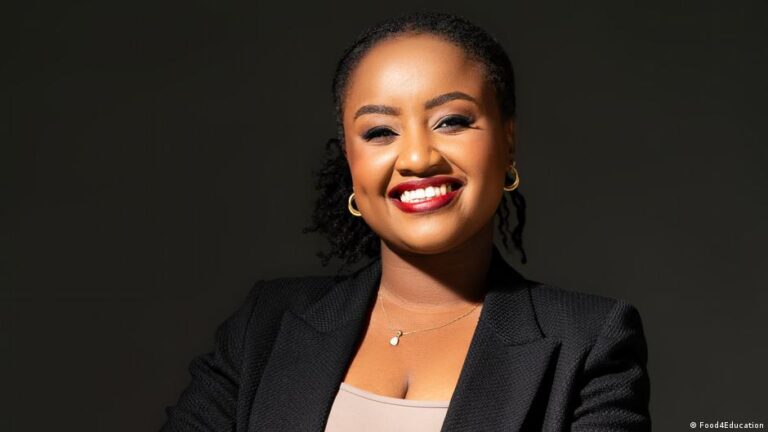 Wawira Njiru reçoit le Prix allemand pour l’Afrique au Kenya.