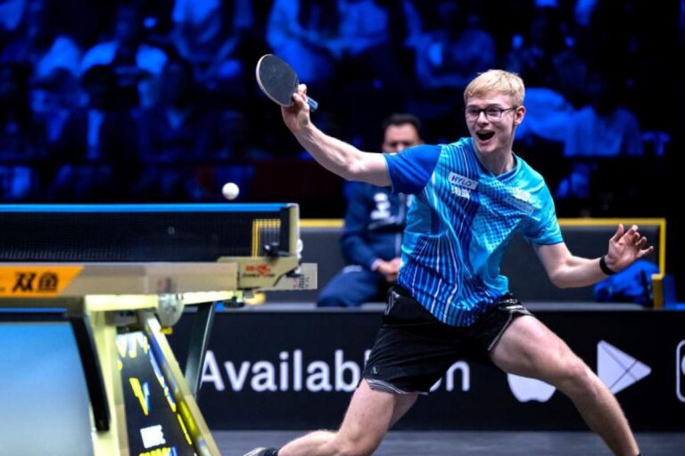 Félix Lebrun remporte le Grand Smash européen et se positionne comme potentiel champion mondial.