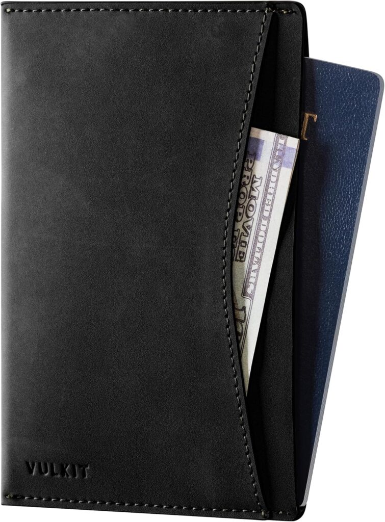 VULKIT présente un étui de voyage en cuir ultra fin avec protection RFID et 2 emplacements pour cartes.