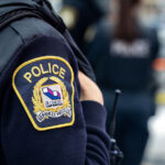Un jeune de 16 ans blessé par balle près d’un centre commercial à Laval