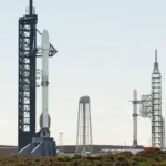 Blue Origin construit un second pas de tir à Cape Canaveral pendant des réparations de fusée.