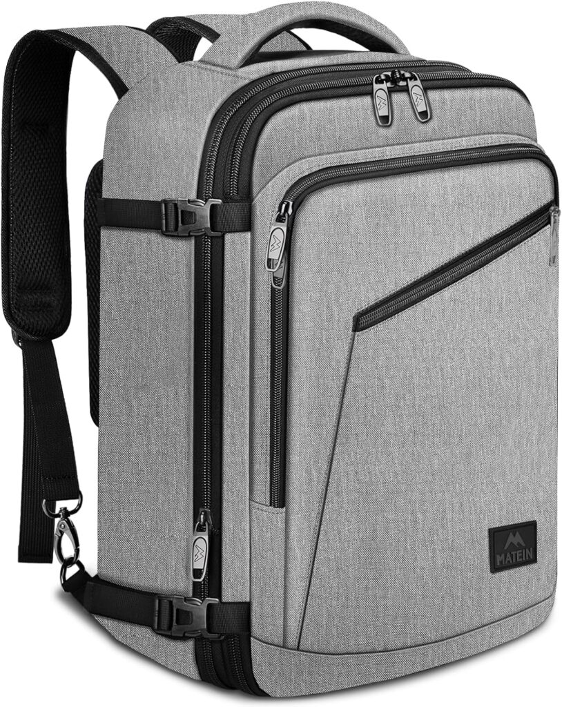 Air France lance un nouveau bagage cabine 55 x 35 x 25 cm étanche de 50L pour hommes et femmes.
