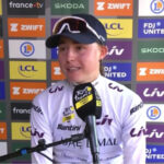 Tour de France Femmes : l’équipe néerlandaise remporte la première étape à Paris.