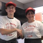 Max, 20 ans, reprend la friterie historique « La Frite d’Or » à la gestion familiale.